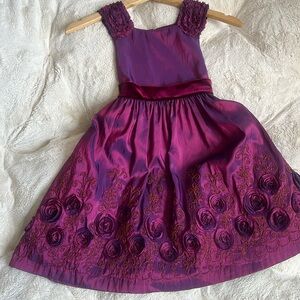 Beautiful 6 years old dress, worn once !